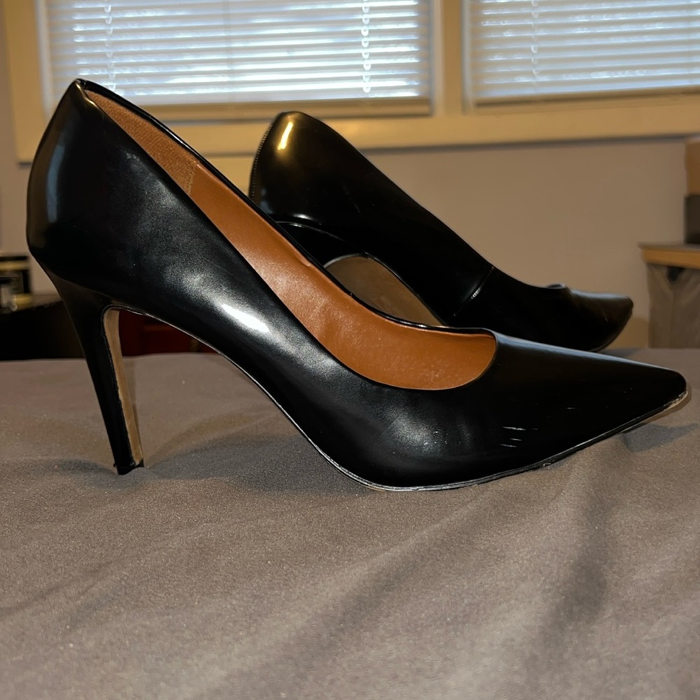 As 11 Patent Leather Pumps